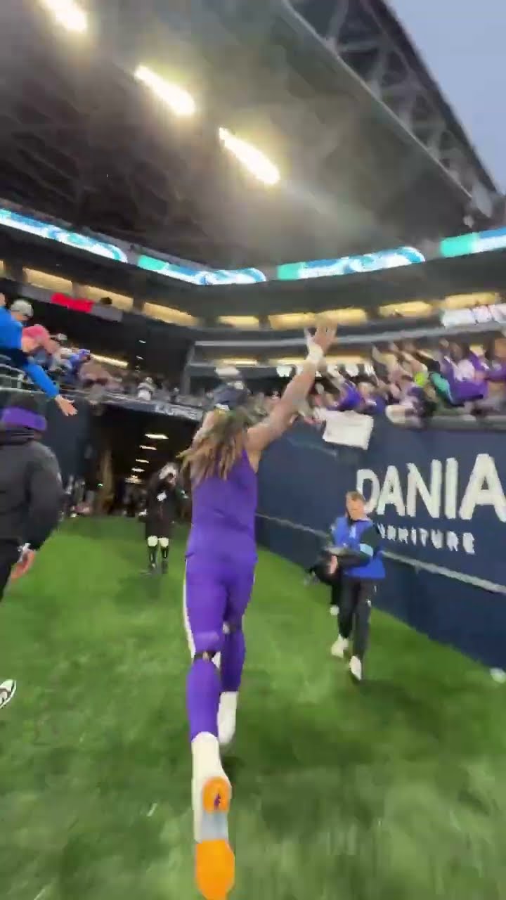 Aaron Jones HYPED after Big Win in Seattle ?